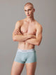 LV00NB4389 VWS ICON COTTON STRETCH 3PK CALVIN KLEIN ΑΝΔΡΙΚ. ΜΠΟΞΕΡ 3 PACK Σετ 3 TEM classic Fit  100% ΒΑΜΒΑΚΙ, χρώματα:  ΒΕΡΑΜΑΝ, ΣΙΕΛ, ΣΧΕΔΙΟ ΜΕ ΛΕΥΚΑ ΦΑΡΔΕΙΑ ΛΑΣΤΙΧΑ